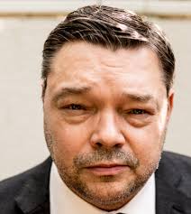 Andy Beckwith is coming to GEEKFEST 🎭👨‍🎤🎬 Andy's incredible career  spans across theatre, TV, film, and even voice acting for Dark Souls 2! He  made his debut as the brooding henchman 'Errol'