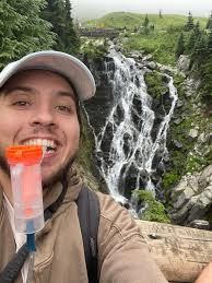 I made a new friend today. Jeff Higdon is s cool dude and it sounds like  he's been thinking about alternative building for a long time, knows a lot  of the science