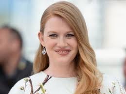Top news videos for mireille enos husband. Who Is Mireille Enos Husband Alan Ruck Children Parents Height Networth Height Salary