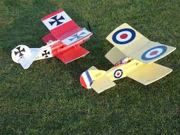 Eddie Vs Otto Cartoon Style Ww1 Combat Biplanes Free Plan Cartoon Styles Cartoon Airplane Model Airplanes