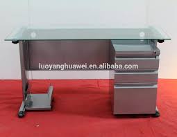 Ce bureau est doté d'une surface en verre trempé. Table De Bureau En Verre Trempe 1 4 X M Bureau Buy Bureau Moderne En Verre Verre Trempe Bureau D Ordinateur Bureau En Verre Chrome Bureaux Product On Alibaba Com