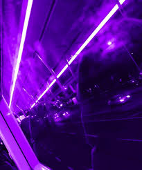 Grunge is a darker, edgier style that is usually depicted these days with glitches, vinyl records, cigarettes, neon lights, and the color black (which has absolutely nothing to do with the original grunge). Aesthetics