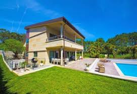Casa de planta baja a 300m. 11 Casas Rurales Con Piscina En Sanxenxo Casasrurales Net