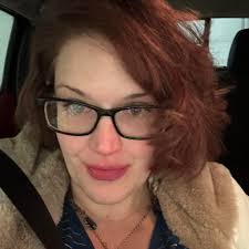 What are the best wedding venues in Alaska for late May or early June with  good views and greenery?