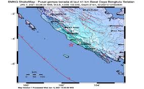 Gempa memiliki kedalaman 10 kilometer. Bnusnxmobklgqm