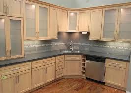 kitchen wall colors with maple cabinets