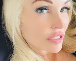 Skye Abrams's Instagram, Twitter & Facebook