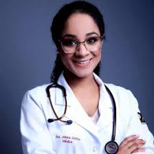 juliana-delfino-1624456609.jpg?w=265&h=265&fit=crop