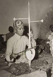 Alat musik tradisional kecapi gambar: Rebab Wikipedia