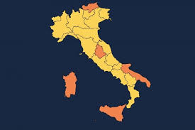 E' consentita una sola visita al giorno a casa di parenti o amici, nello stesso comune, in massimo 2 persone più figli minori di 14 anni e persone. Da Lunedi Quasi Tutta Italia E In Zona Gialla Ma Resta Lo Stop Agli Spostamenti Tra Regioni