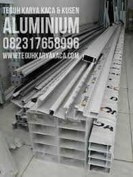 Harga kusen jendela alumunium 4 in no jenis aluminium harga / meter1 alumunium alexsindo rp.145,000 / meter2 alumunium alcomesindo rp.135,000 / meter3 alumunium dacon/ hp rp.125,000 / meter4 alumunium ykk rp.195,000 / meter Commenti Dei Lettori