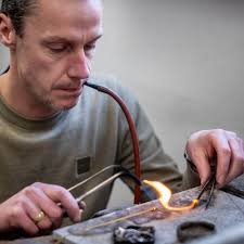 De juwelierstweeling uit Wormerveer. 'Een sieraad is een emotioneel  product, het is een gevoelskwestie'