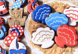 Decorated Seashell Sugar Cookies A Quick And Easy Tutorial Seashell Cookies Sugar Cookies Decorated Decorated Cookies Tutorial