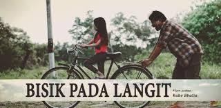 Asyikin yang mempunyai seorang bapa pak bidin, seorang ketua kampung yang tegas. Bisik Pada Langit Review Rawak Nota Purba Memoir Fragmentasi Anekdot Refleksi Dan Retrospektif