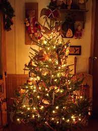 Bird In The Hand Primitives Enjoying The Results Now A Little Cleaning Primitive Christmas Tree Primitive Christmas Decorating Country Christmas Trees