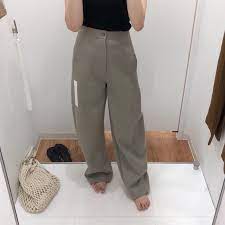 ジャージの方楽ちんで色もめっちゃ可愛い uniqlo lowrys farm lavish gate ワイドフィットジャージーパンツ 裾直し前 試着室からこんにちは お洒落さんと繋がりたい ootd outfit ママコーデ プチプラコーデ パンツ フェスファッション レディース