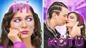 Nerd Boy'un Deniz Adamı Dönüşümü! 🧜 La La Life'tan Gerçek Hayatta Deniz  Kızı Nasıl Olunur?