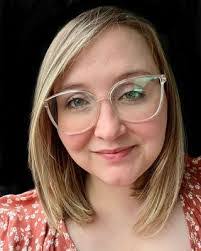 Nicole Sisson's Instagram, Twitter & Facebook