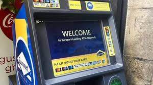 Multibanco is an interbank network in portugal owned and operated by sociedade interbancária de serviços s.a., or sibs, that links the atms of 27 banks in portugal, totaling 12,700 machines as of december 2014. Maquinas Multibanco Substituidas Por Atm Que Cobram Comissoes Economia Correio Da Manha