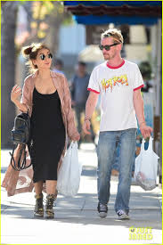 Mar 23, 2018 · culkin currently dating former disney actress brenda song, whom he met while filming the 2018 movie changeland, directed by seth green. Macaulay Culkin Brenda Song Step Out To Do Some Shopping In Studio City Photo 4321006 Brenda Song Macaulay Culkin Pictures Just Jared