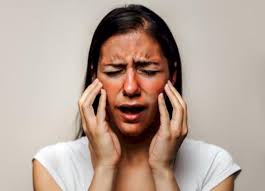 X'inhi l-interpretazzjoni li tara wiċċ ħruq f'ħolma skond Ibn Sirin?