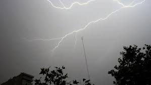 Les orages sont à nouveau attendus dans le ciel belge ces prochaines heures. Alerte Jaune Aux Orages Sur Toute La Belgique Le Numero D Urgence Est Active Le Soir