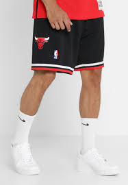 He finished his playing career with two seasons with the washington wizards and went on to become the owner of the charlotte hornets. Mitchell Ness Nba Chicago Bulls Swingman Short Kurze Sporthose Black Schwarz Zalando De