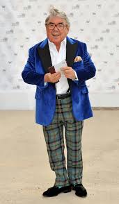 Ronnie corbett began his successful show business career in the early 1950s. Comedian Ronnie Corbett Dies Aged 85 Somerset County Gazette