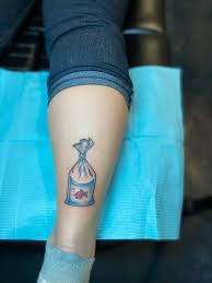 I Bartered With A Friend And Got A Fish In A Bag Out Of It Anna Husband From Arcadia Tattoo In Huntsville Alabama Did Thi In 2020 Tattoos Fish In A