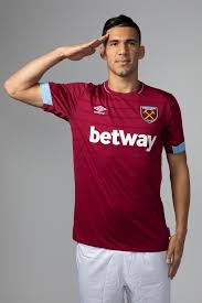 Последние твиты от fabian balbuena (@fbalbuenito). Fabian Balbuena On Twitter I M So Happy For This New Step In My Career Thanks Westhamutd For The Oportunity I Hope To Be Up To The New Challenge And With Hard