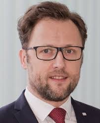 Daniel Goehring's Instagram, Twitter & Facebook