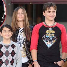 The official michael jackson twitter page. Michael Jackson Nicht Der Leibliche Vater Seiner Kinder Stars