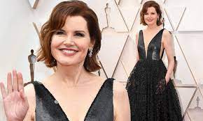 The star was honored with the jean hersholt humanitarian award for her work promoting gender equality in the film. Geena Davis 64 A Vision Of Glamour In Her Gown With Pockets On Red Carpet Of 2020 Oscars In La Daily Mail Online