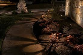 Deko Led Gartenbeleuchtung 50 Ideen Fur Zauberhafte Lichteffekte Acuratl Bachlauf 2002 In 2020 Gartenbeleuchtung Beleuchtung Laterne Garten