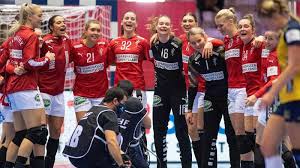 La selección noruega es la única selección (incluyendo categoría masculina y femenina) que ha ganado cuatro veces consecutivas el campeonato europeo, y que posee más medallas, actualmente, seis de oro (1998, 2004, 2006, 2008, 2010 y 2014. Europeo De Balonmano Analisis De Dinamarca Rival De Espana