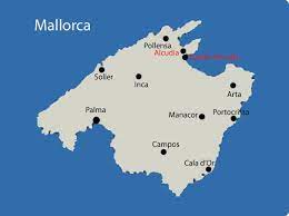 Hiking alcudia is hugely popular with walkers thanks to its marvellous location in the foothills of the tramuntana mountains. Mallorca Alcudia Die Ehemalige Hauptstadt Der Insel