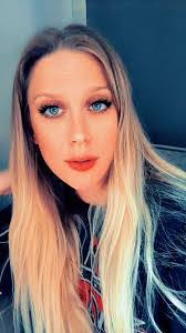 Savannah Iverson's Instagram, Twitter & Facebook