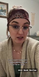 Shannon Luna's Instagram, Twitter & Facebook