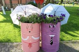 Garden junk ideas — do it by self or phone the professional. 30 Garden Junk Ideas How To Create Garden Art From Junk