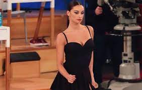 Non si placano i pettegolezzi intorno a valentin alexandru, il ballerino di amici che al termine della terza puntata del serale ha deciso di sutoeliminarsi facendo infuriare anche maria de filippi, d la ballerina professionista francesca tocca. Francesca Tocca Chi E Eta Instagram E Fidanzato Della Ballerina Di Amici