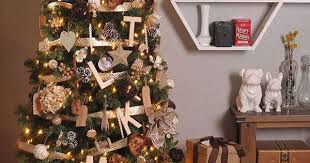 Como Poner La Cinta En El Arbol De Navidad 10 Ideas Magnificas Cool Christmas Trees Amazing Christmas Trees Creative Christmas Trees