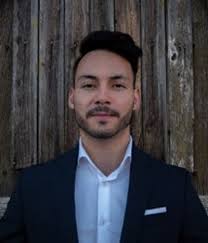 El hombre bajo la lluvia", primera novela del chileno, residente en  Segovia, Guillermo Alejandro Campos, una reflexión sobre lo cotidiano