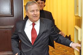 So, how much is leo windtner worth at the age of 70 years old? Fussball Windtner Feiert 70er Ofb Gut Aufgestellt Sport Orf At