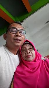 Buzzer istana eko kuntadhi (ek) dalam cuitannya memfitnah ustad adi hidayat (uah) bahwa pertama, sebagai negara hukum maka proses hukum adalah pembuktian apakah ungkapan ek. Eko Kuntadhi Hidup Itu Lucu Ya Ma Hidup Itu Lucu Ya ÙÙŠØ³Ø¨ÙˆÙƒ