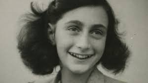 Sete perguntas sobre Anne Frank, a autora do diário mais famoso do mundo,  que completaria 90 anos
