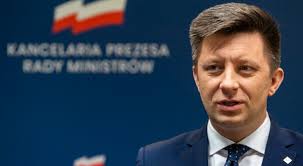 Poseł na sejm vii, viii i ix kadencji (od 2015), w 2017 sekretarz stanu w mon, od 2017 szef kancelarii prezesa rady ministrów. Michal Dworczyk Polska Wesprze Represjonowanych Na Bialorusi Spoleczenstwo