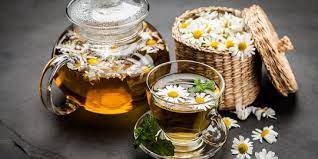 Kerusakan dan manfaat( penggunaan chamomile dapat menyebabkan keduanya, dikondisikan oleh komposisi, cara penggunaannya dan adanya. 7 Manfaat Teh Chamomile Bagi Kesehatan Bantu Tingkatkan Kualitas Tidur Anda Merdeka Com