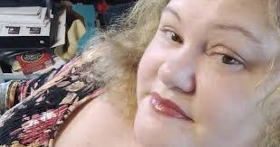 Lisa Dewitt's Instagram, Twitter & Facebook