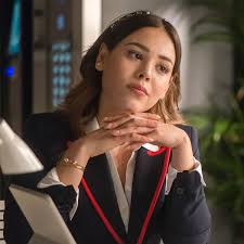 Every time i pay for dinner at a restaurant, they bring it back, set it in front of my husband, and thank him for his service. my husband was never in the military. How Old Are The Actors Actresses In Netflix Elite