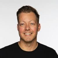 Dennis Laros's Instagram, Twitter & Facebook